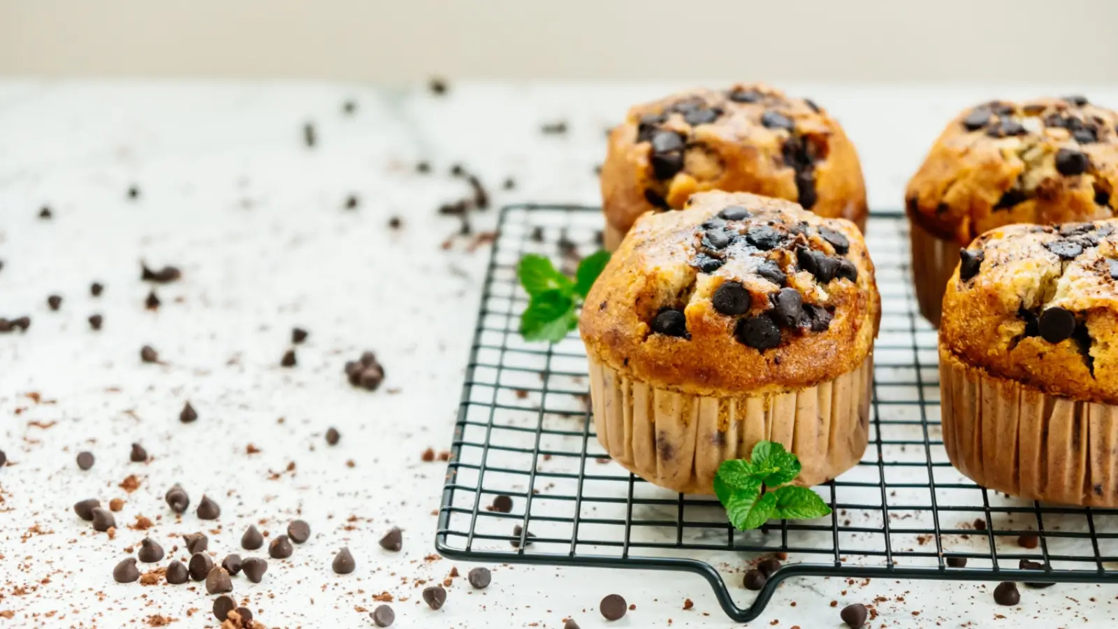 Is Organic Glucose Syrup Suitable for Vegan and Plant-Based Foods? Freshly baked organic cookies and muffins made with organic glucose syrup for improved texture and moisture