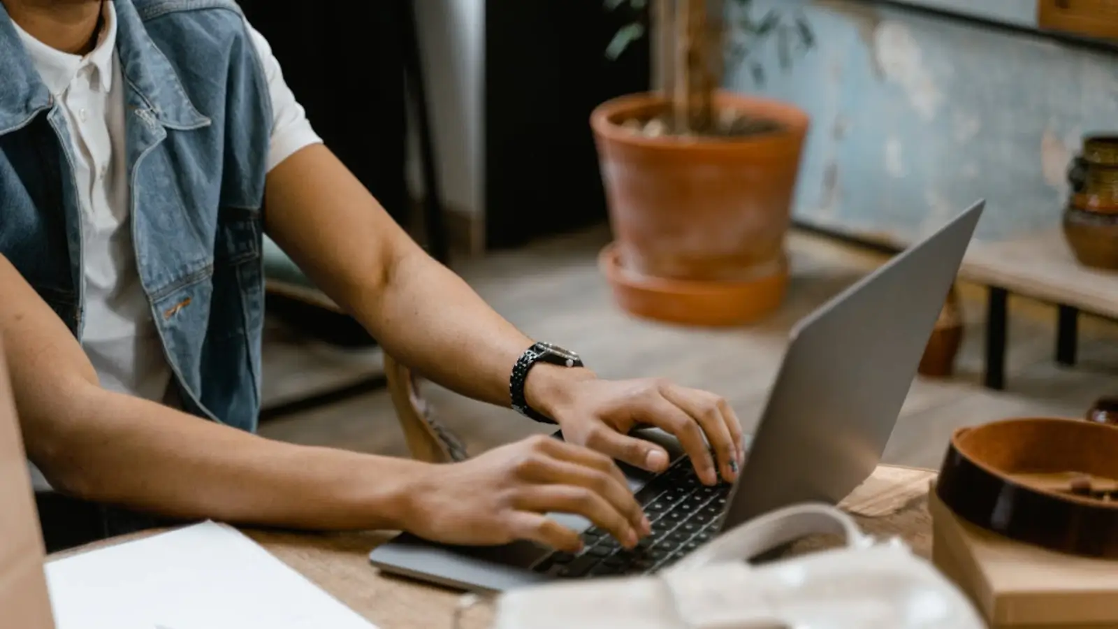 Front-end developer optimizing website performance through content-first strategy