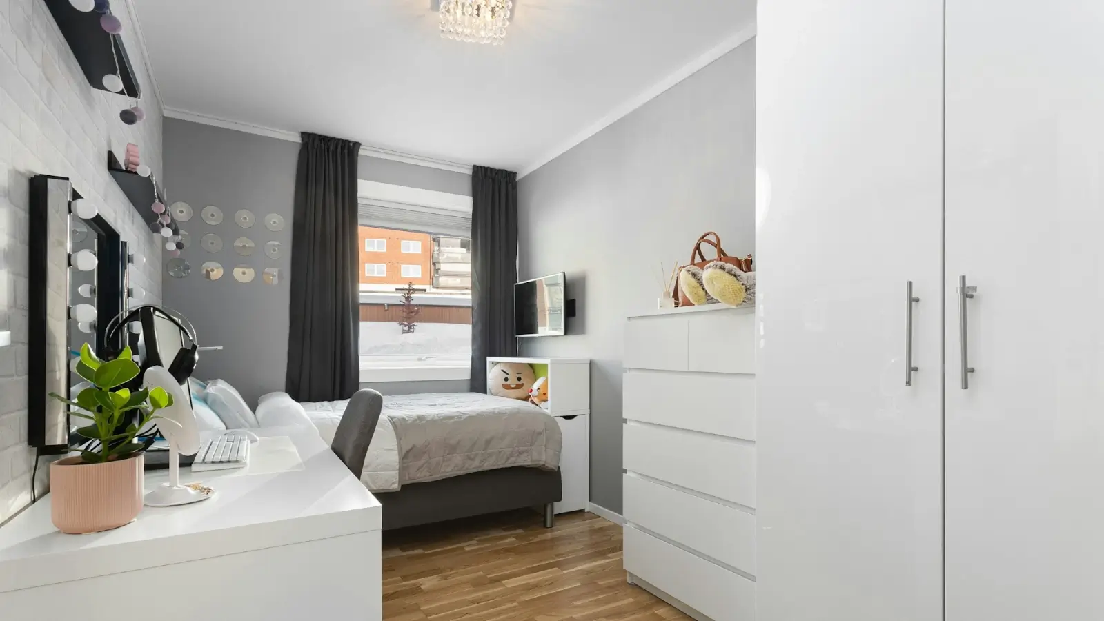 Student Housing Trends to Watch in 2025: From Amenities to Affordability Modern student apartment with smart tech and communal lounge in 2025