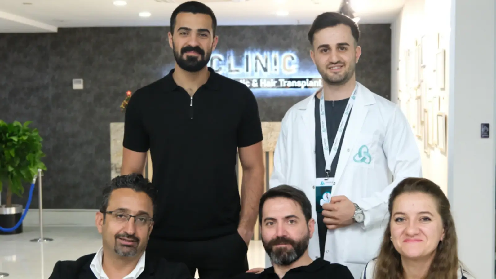 Building Teams That Put Patients First: How Hazem Altal Selects Experts at UniquEra International Group UniquEra Clinic team performing a precision hair transplant procedure in Istanbul