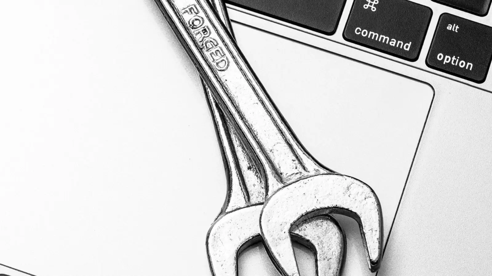 IT technician providing tech support to a business team in an Atlanta office