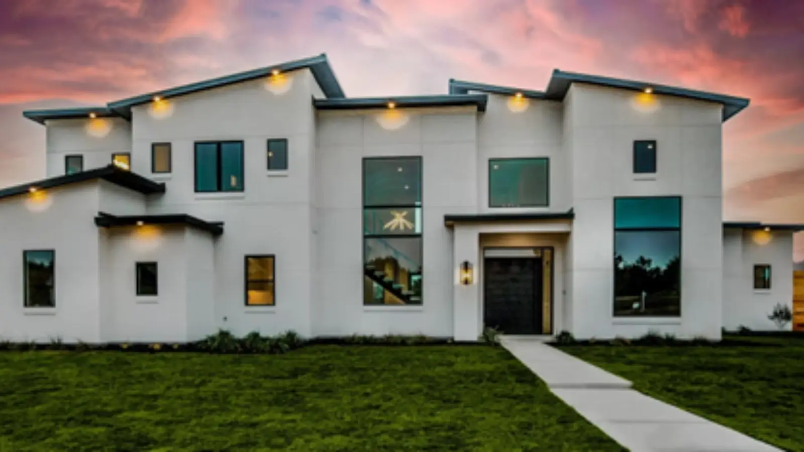 Luxury custom-built home in Dallas-Fort Worth, Texas with modern design