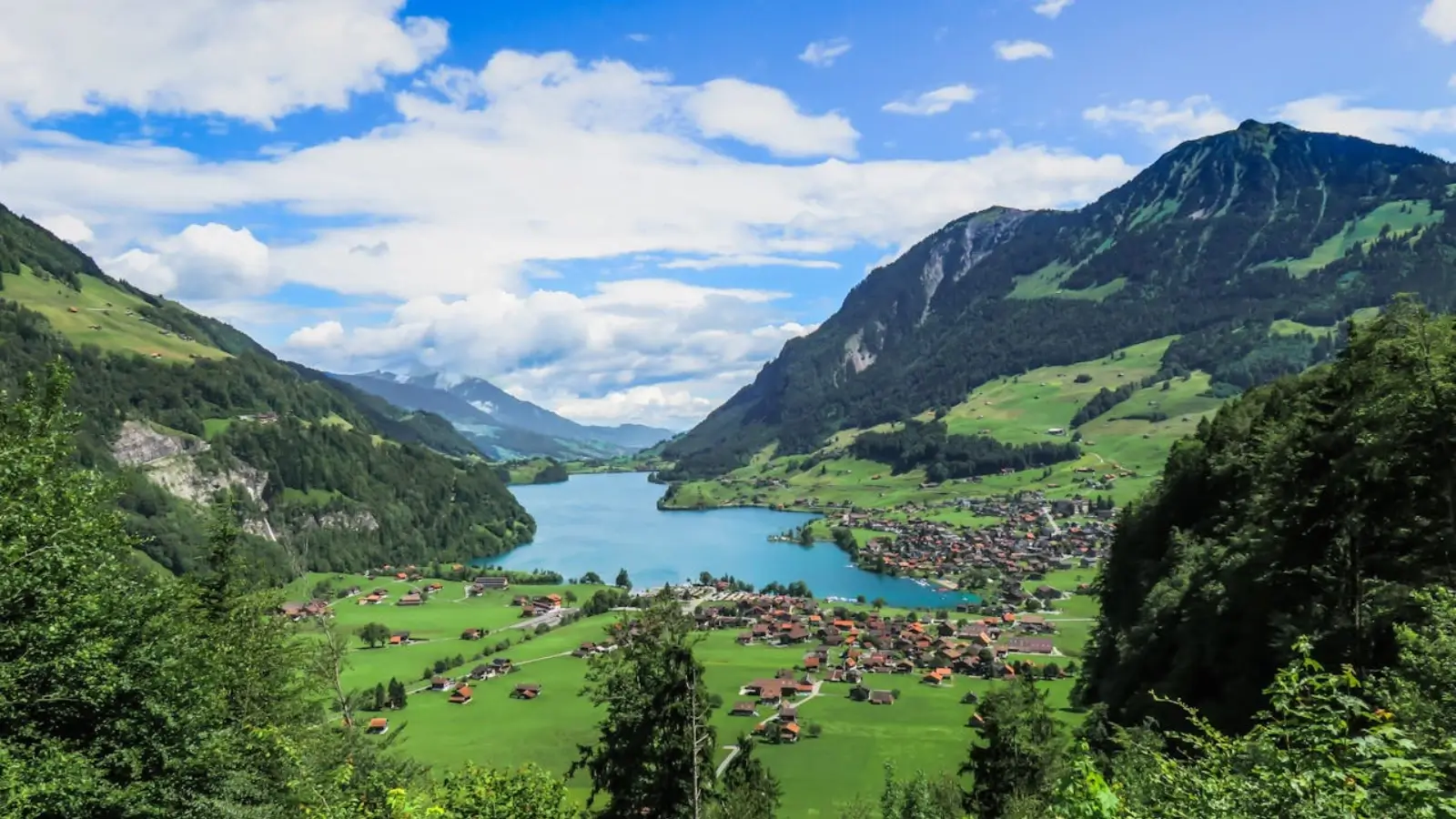 Map highlighting the top 10 healthiest countries in the world 2025