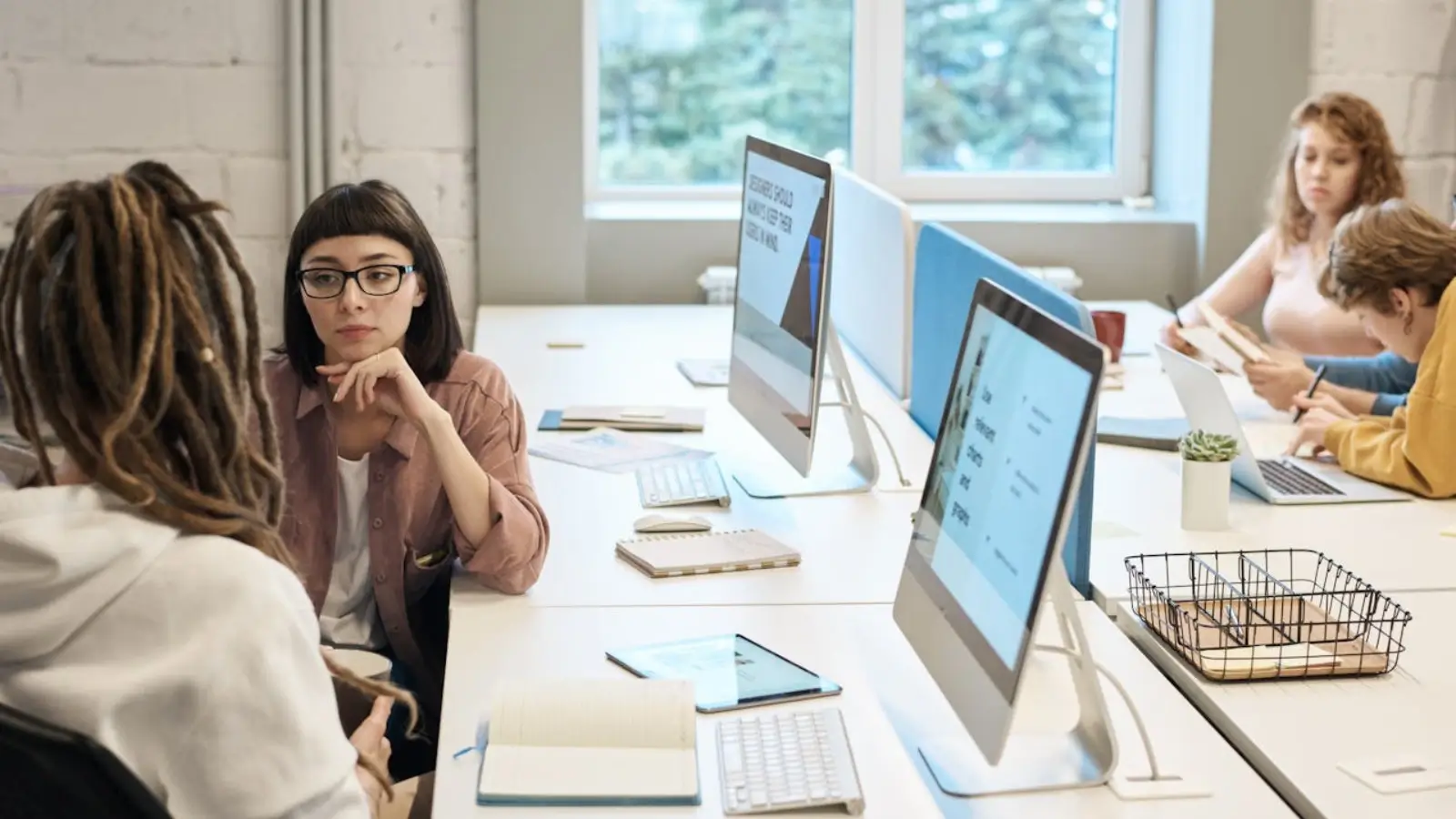 SEO friendly website layout on desktop and mobile devices