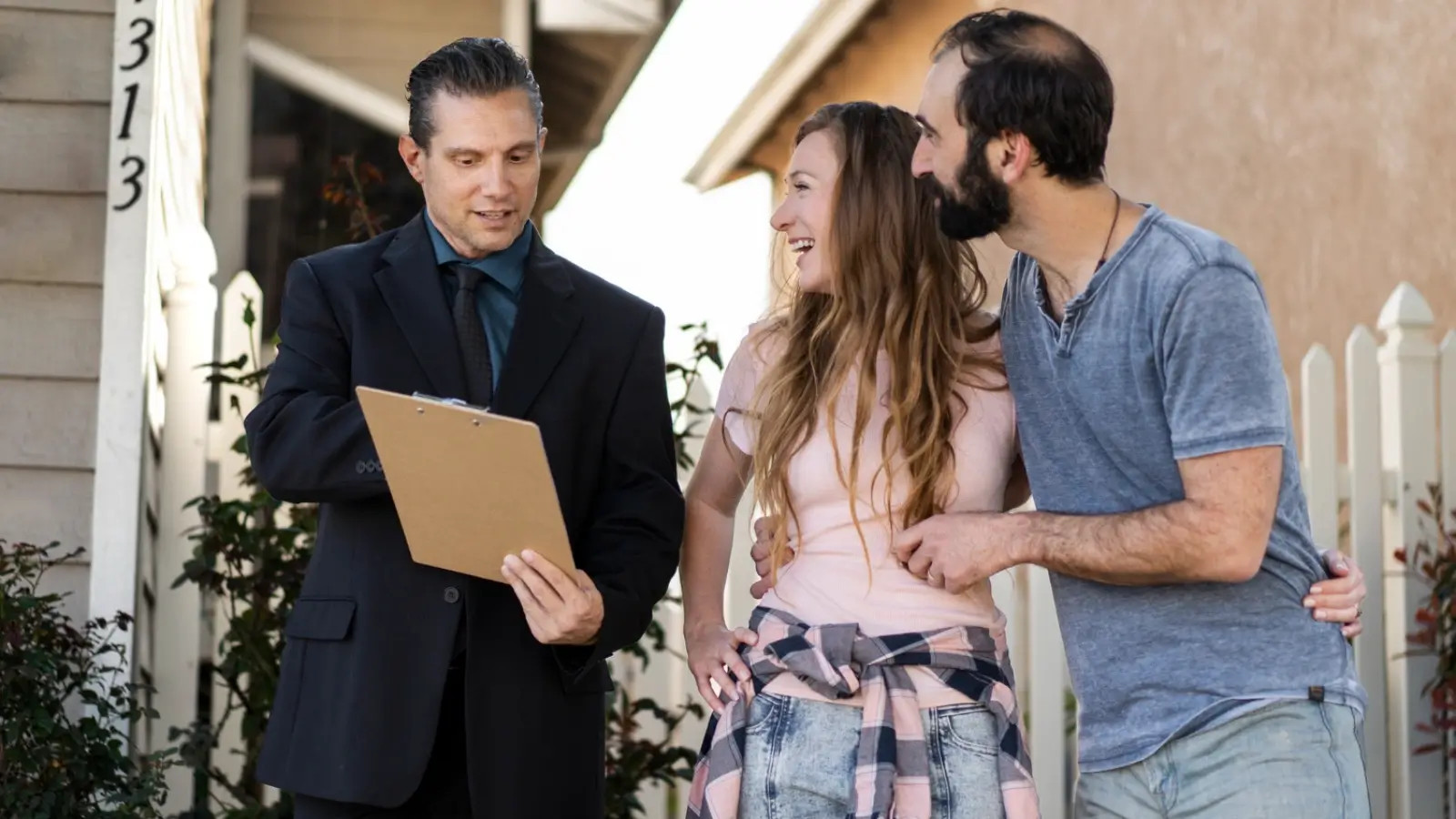 Buyers agent discussing property options with a client in Byron Bay