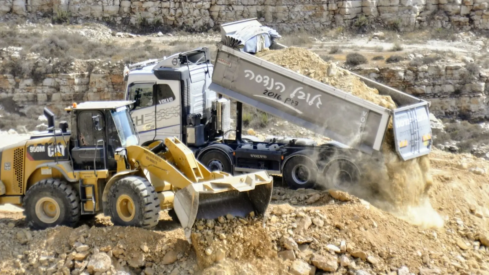 Long-term mining operation implementing advanced dust control systems