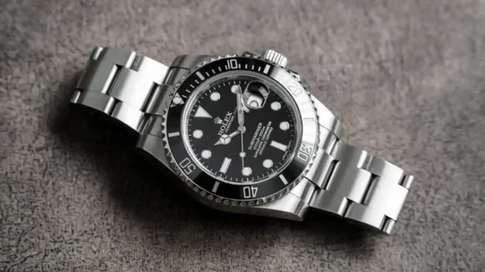 Rolex Daytona White luxury watch with iconic white dial and stainless steel case