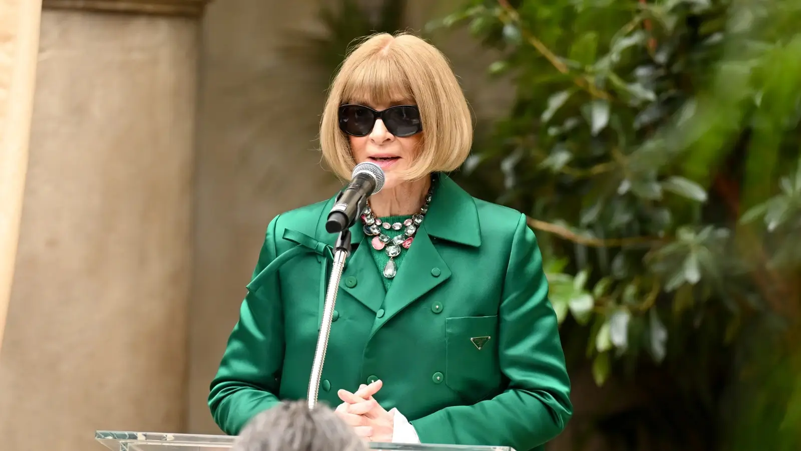Anna Wintour’s Net Worth: From Vogue’s Reign to a $50 Million Fashion Legacy Anna Wintour at a fashion event, symbolizing her iconic status and Vogue legacy