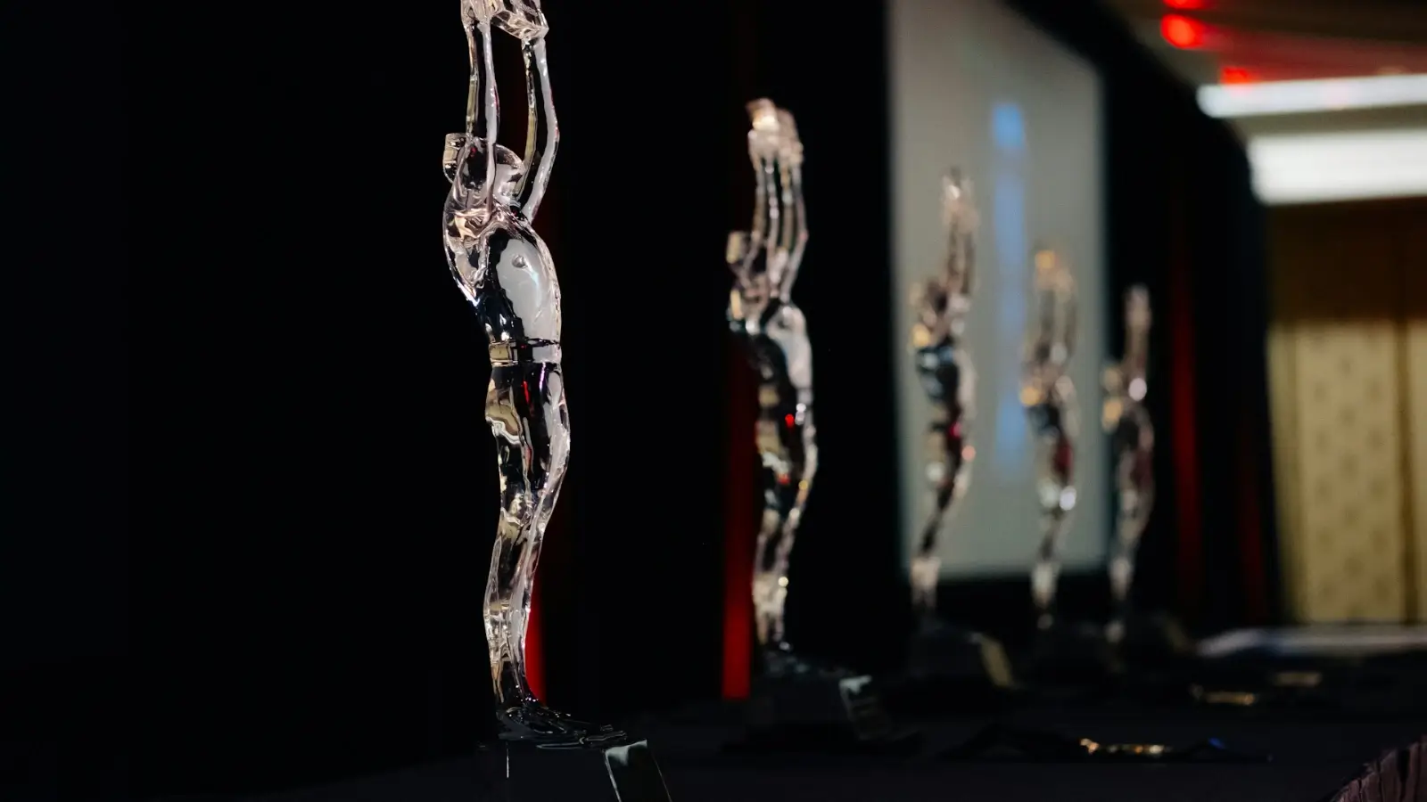 comparison of wooden and acrylic award plaques for recognition ceremonies