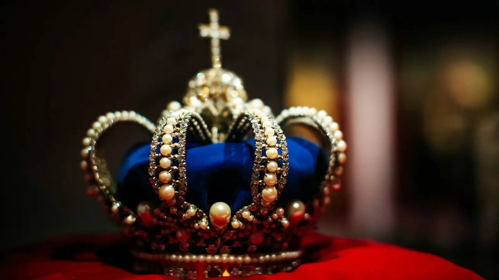 Collage of the world's richest monarchs in 2026 with royal symbols and luxury elements