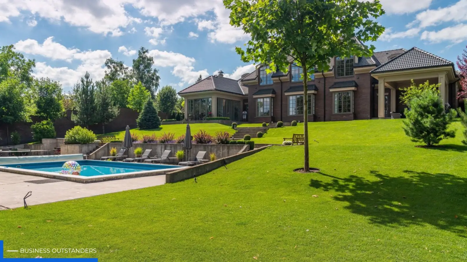 Low-maintenance backyard with native plants, decorative stone, and an efficient irrigation system in Rotonda West